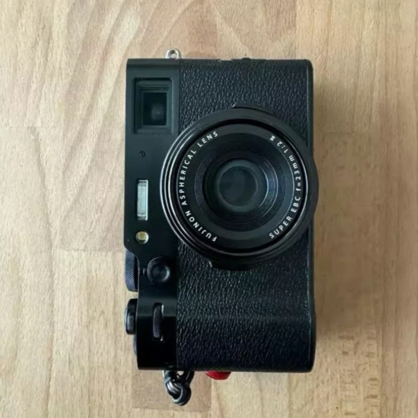 Fujifilm X100VI Digital Camera (Black)